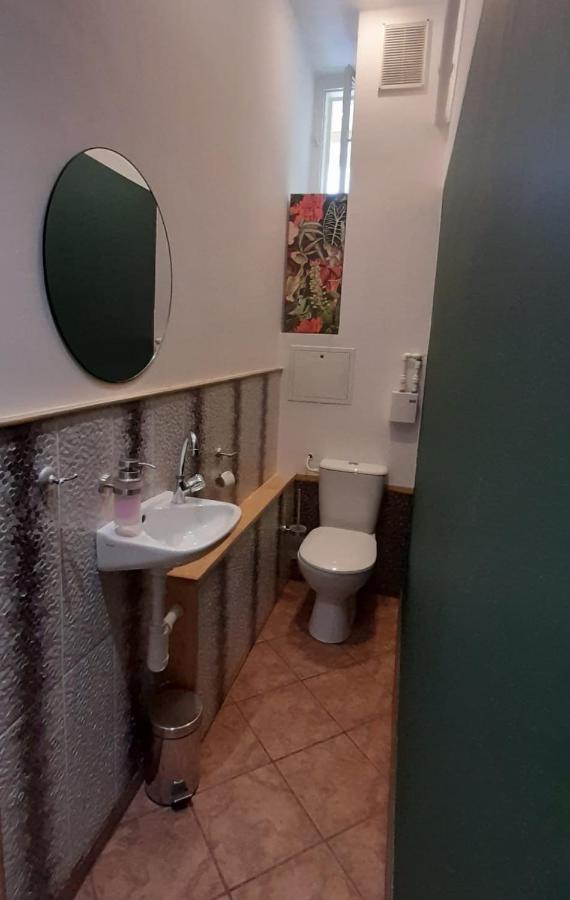 Apartament Kasztanowy Apartment กลีวิตเซ ภายนอก รูปภาพ