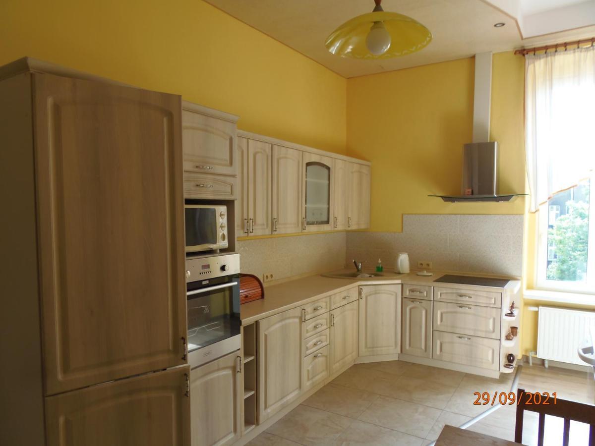 Apartament Kasztanowy Apartment กลีวิตเซ ภายนอก รูปภาพ