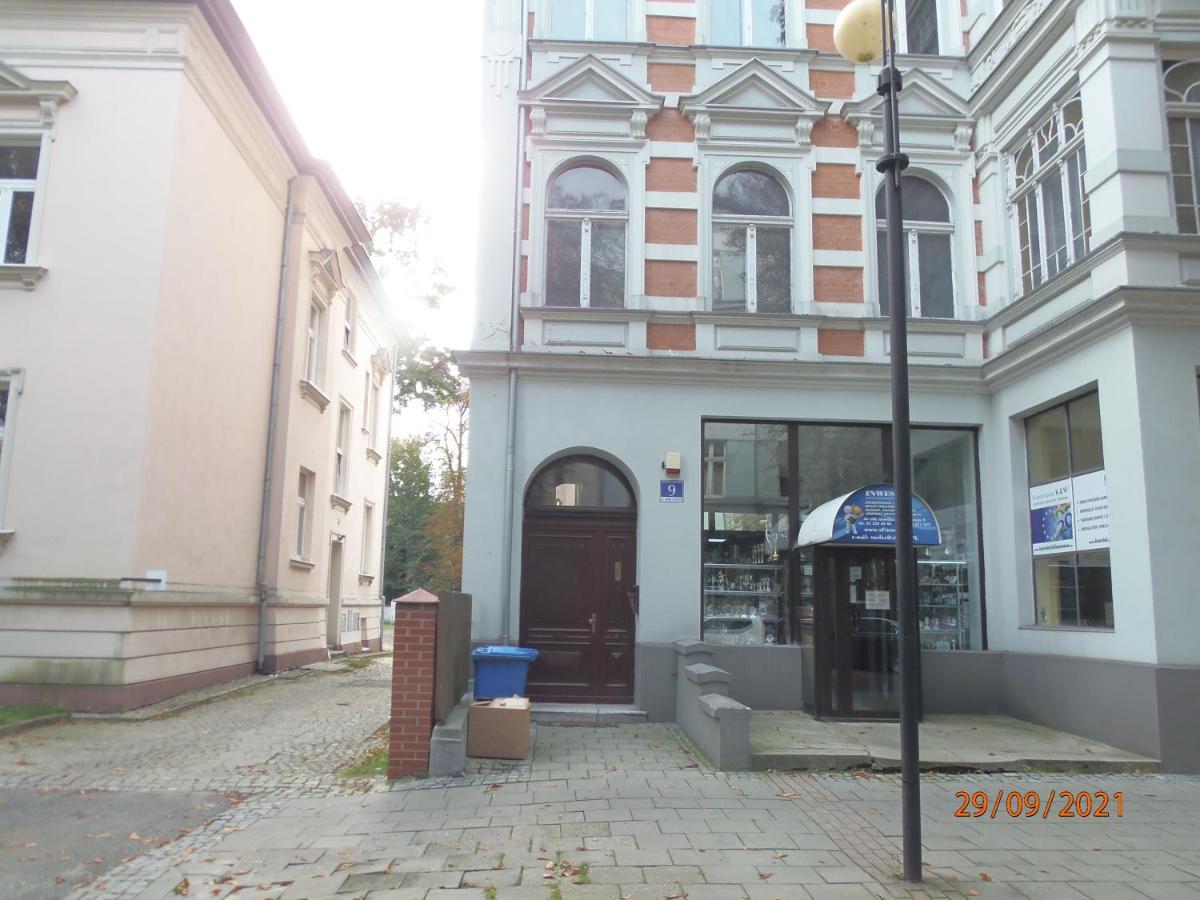 Apartament Kasztanowy Apartment กลีวิตเซ ภายนอก รูปภาพ