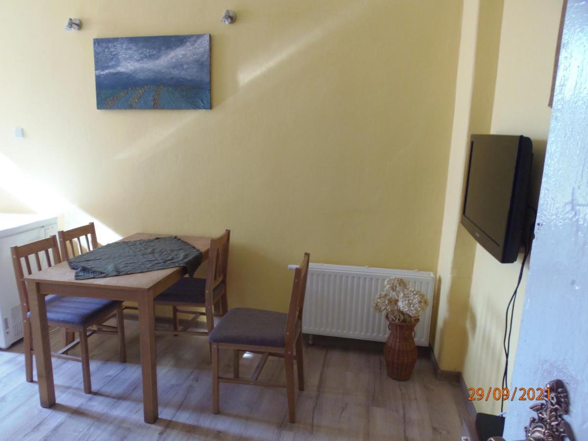 Apartament Kasztanowy Apartment กลีวิตเซ ภายนอก รูปภาพ